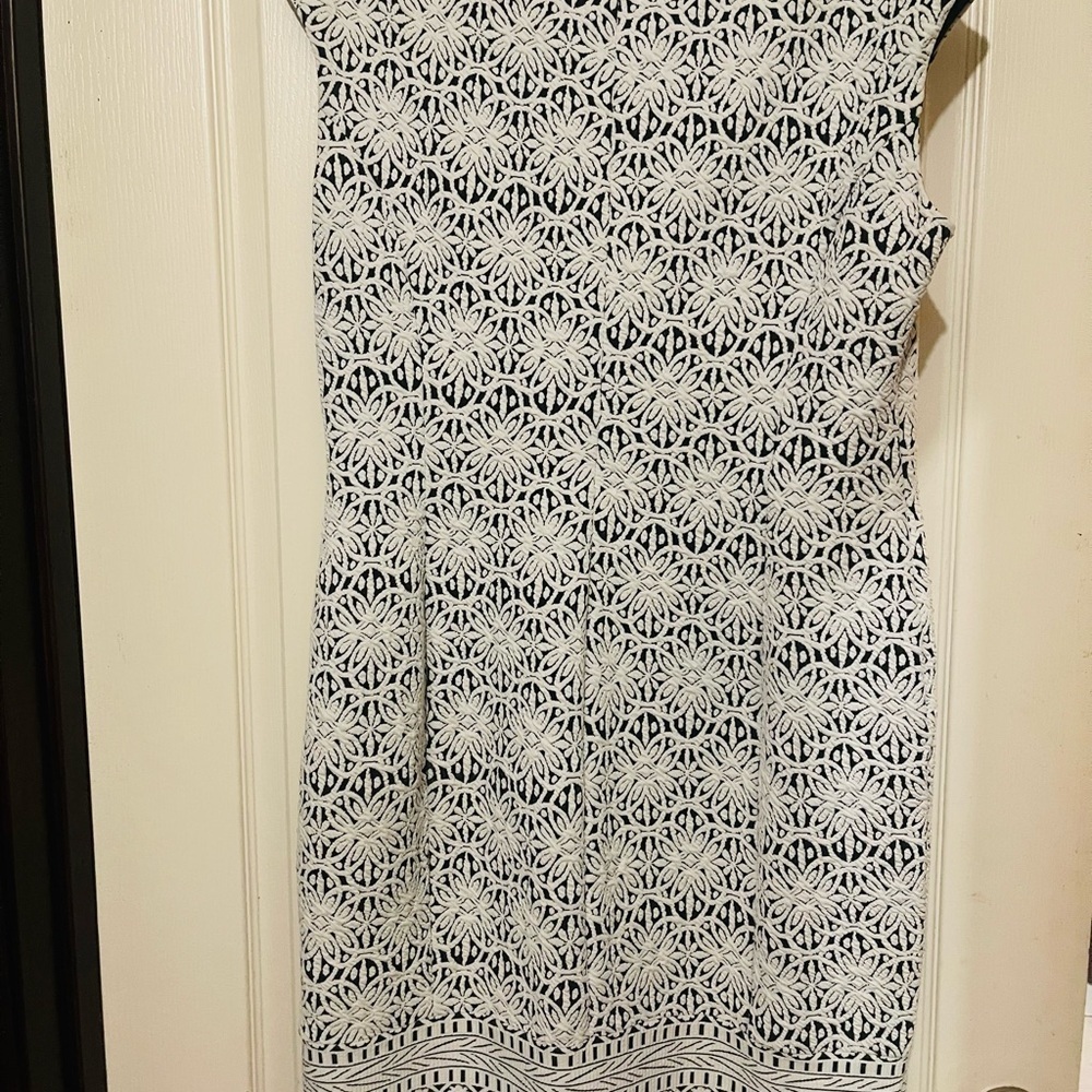 Peter Nygard Dress - Picture 2 of 3